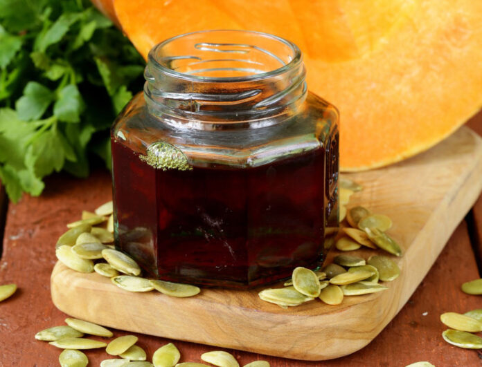 PumpkinSeedOil_OIL65_Beauty_A