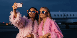 AR shopping trends: Must-Have Tech