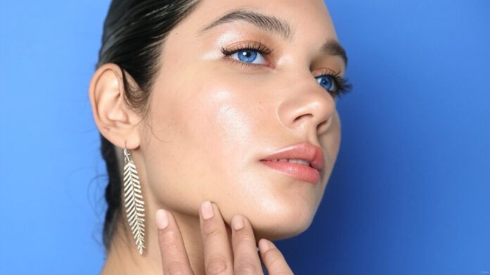 Glass Skin and Mirror Finish Secrets-Unleash Effortless Radiance Glass Skin and Mirror Finish Secrets-Unleash Effortless Radiance