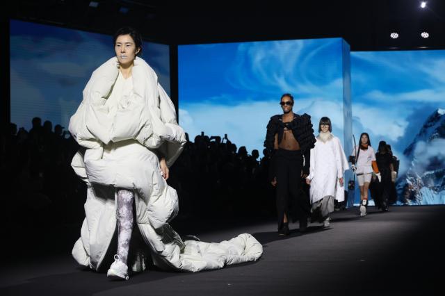 2026 F:W Seoul Fashion Week Underway at DDP 2026 F/W Seoul Fashion Week Underway at DDP