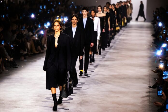 Maria Grazia Chiuri Fendi Debut Signals a New Roman Discipline Maria Grazia Chiuri Fendi Debut Signals a New Roman Discipline