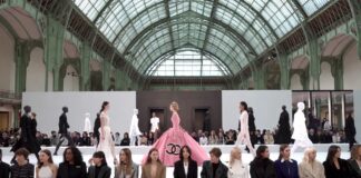 Matthieu Blazy Chanel Fall Winter 2026 – Recalibration of Parisian Authority Matthieu Blazy Chanel Fall Winter 2026 - Recalibration of Parisian Authority