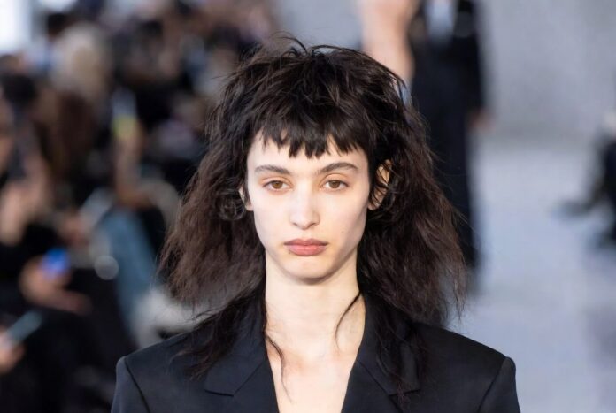 The Rise of Bad Hair Day Texture as Fall 2026’s Runway The Rise of Bad Hair Day Texture as Fall 2026’s Runway