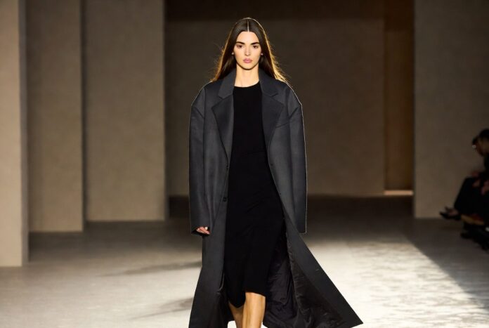 Kendall Jenner’s Minimalist Runway Era Is Setting the Tone Kendall Jenner’s Minimalist Runway Era Is Setting the Tone