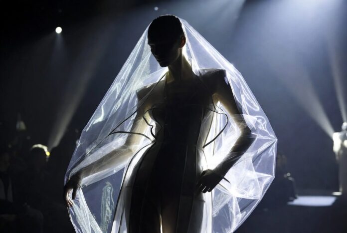 Sheer Over Structured 2026- The Paris Fashion Week Silhouette Sheer Over Structured 2026- The Paris Fashion Week Silhouette