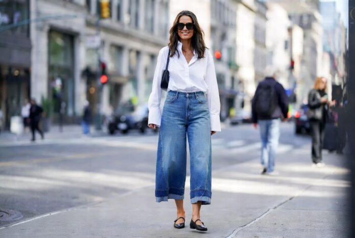 Wide-Leg Cropped Jeans Are Back-2 Wide-Leg Cropped Jeans Are Back