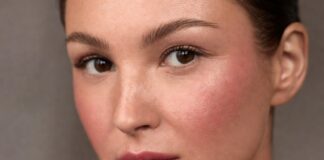 ‘Boyfriend Blush’ Goes Viral—Why Placement Is the Biggest Makeup Trend Right Now Model wearing boyfriend blush trend makeup with naturally flushed cheeks and soft skin-focused beauty styling