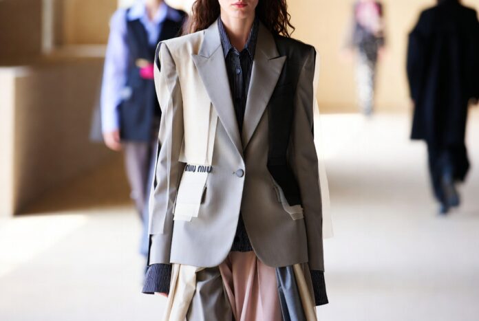 Miu Miu FW26 Redefines Youthful Runway Trends 2026 Miu Miu FW26 Redefines Youthful Runway Trends 2026